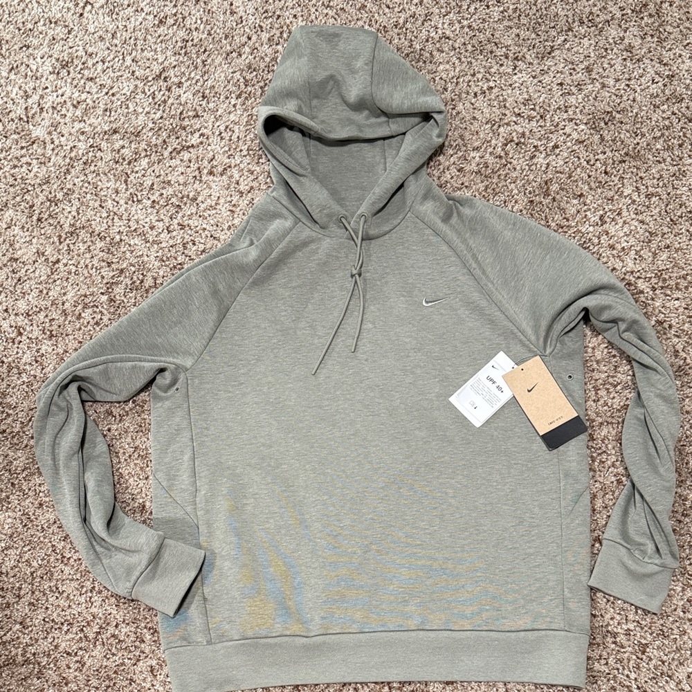 NWT Men’s Nike hoodie Sweatshirt Medium